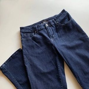 Levis Bold Curve Classic Straight Leg Dark Wash Size 32